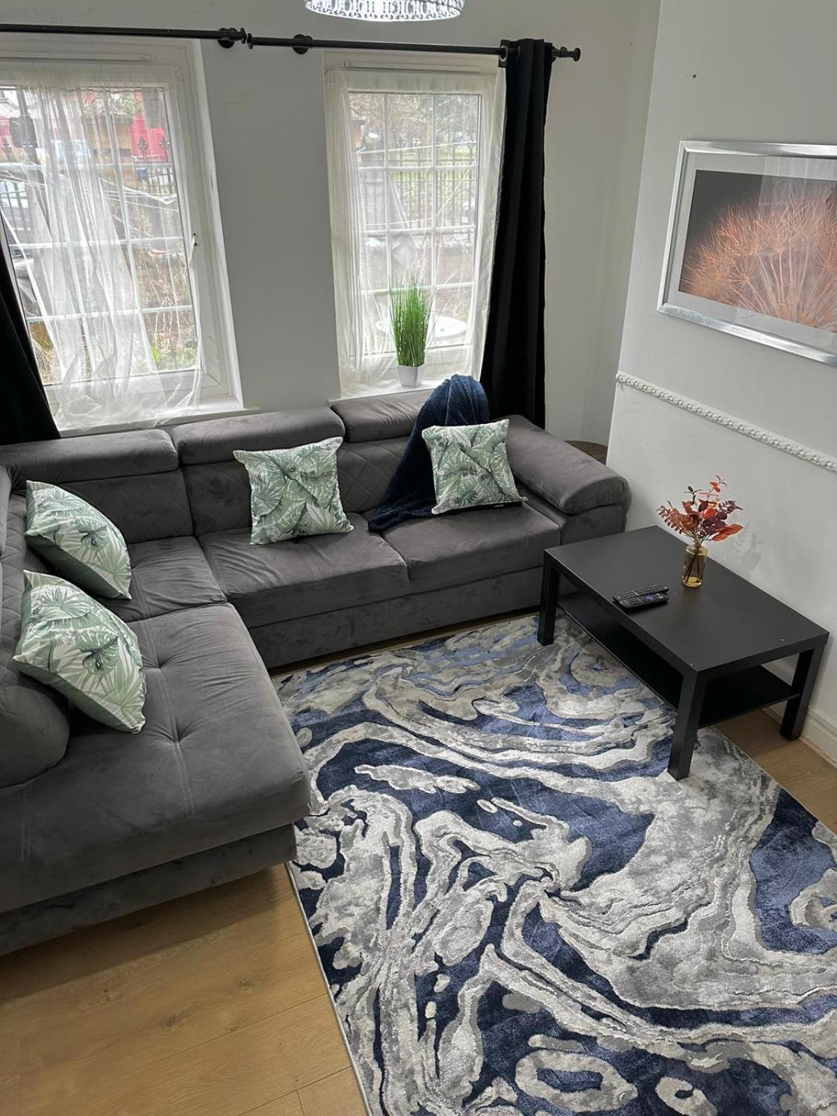 2 Bedroom Flat, 2 Minutes Walk To Bethnalgreen Station, Central London Exterior photo